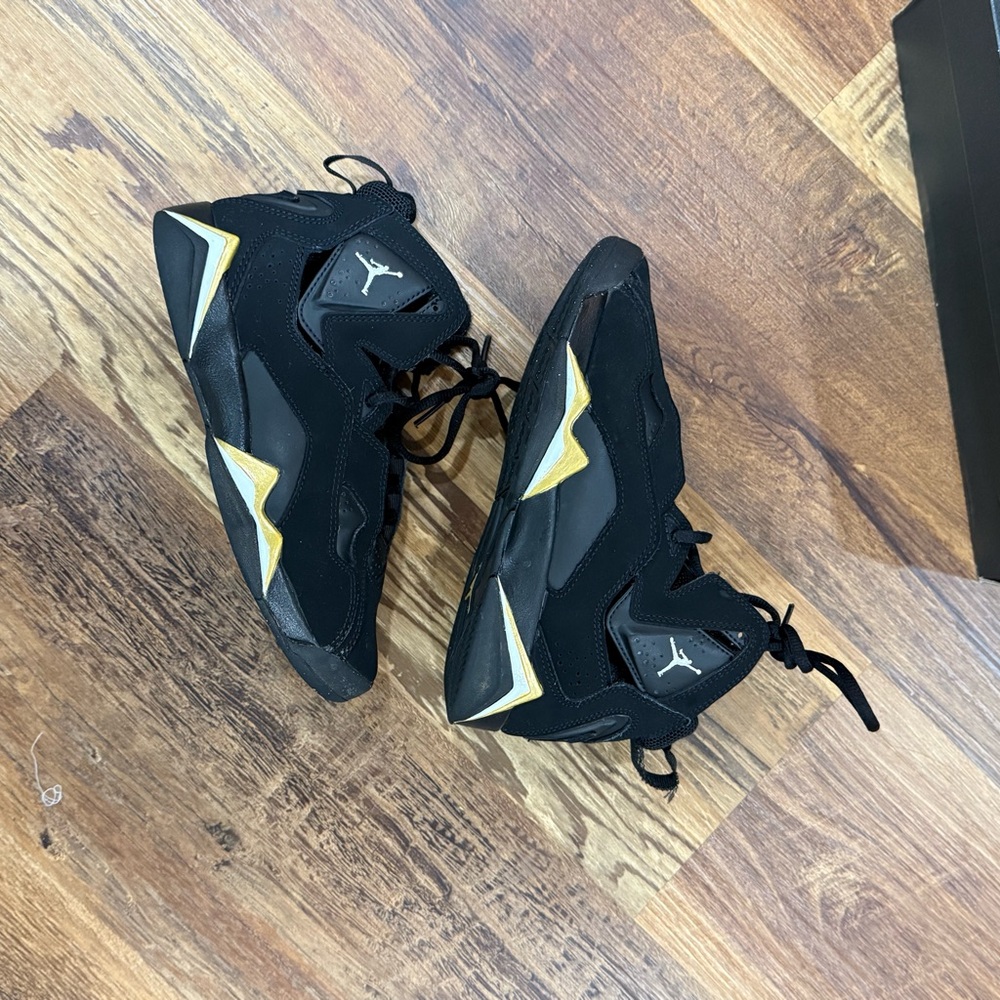 Nike Air Jordan | True Flight - Picture 5 of 8